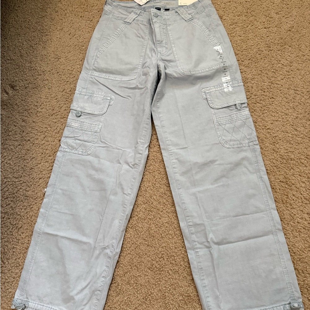 American Eagle Outfitters Women's Light Gray Cargo Jeans